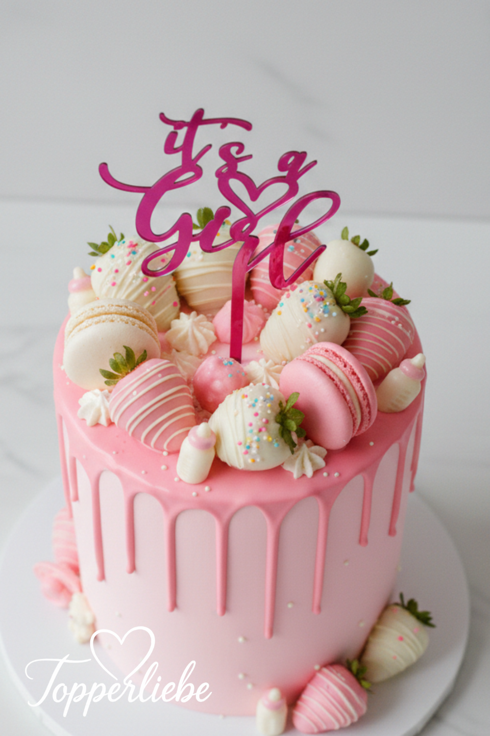 Eleganter Baby Shower Cake Topper It’s a Girl auf stilvoll dekorierter Torte