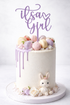 Baby Shower Torte mit It’s a Girl Schriftzug als moderner Cake Topper zur Geburt eines Mädchens