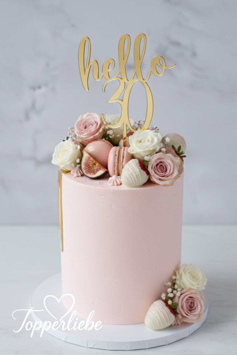 Rosa Geburtstagstorte mit goldenem Cake Topper „Hello 30“, elegante Tortendekoration zum 30. Geburtstag