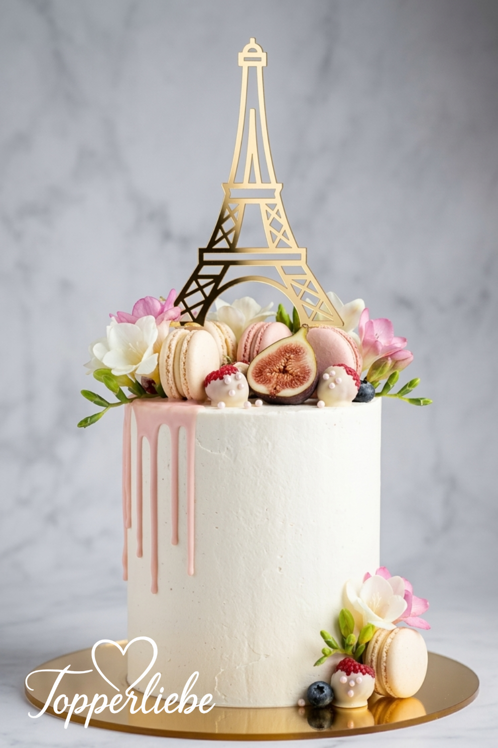 Cake Topper Eiffelturm Paris als elegante Tortendeko auf moderner Geburtstagstorte