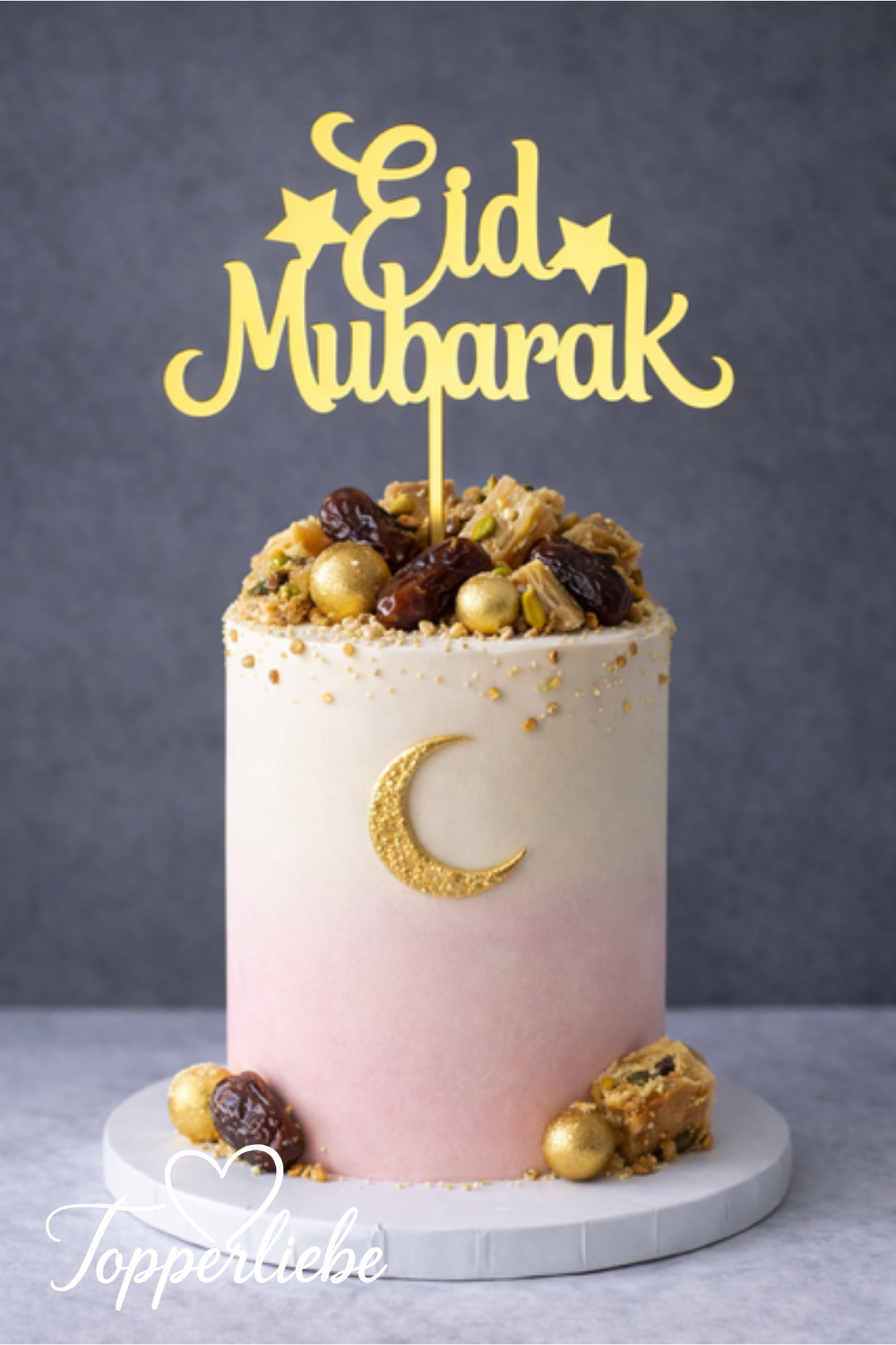 Eid Mubarak Cake Topper mit Stern als islamische Tortendekoration auf Torte