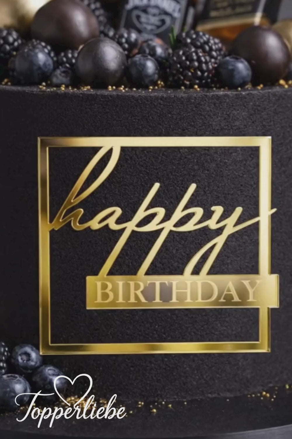 Happy Birthday Dekor Quadrat seitlich an moderner Torte