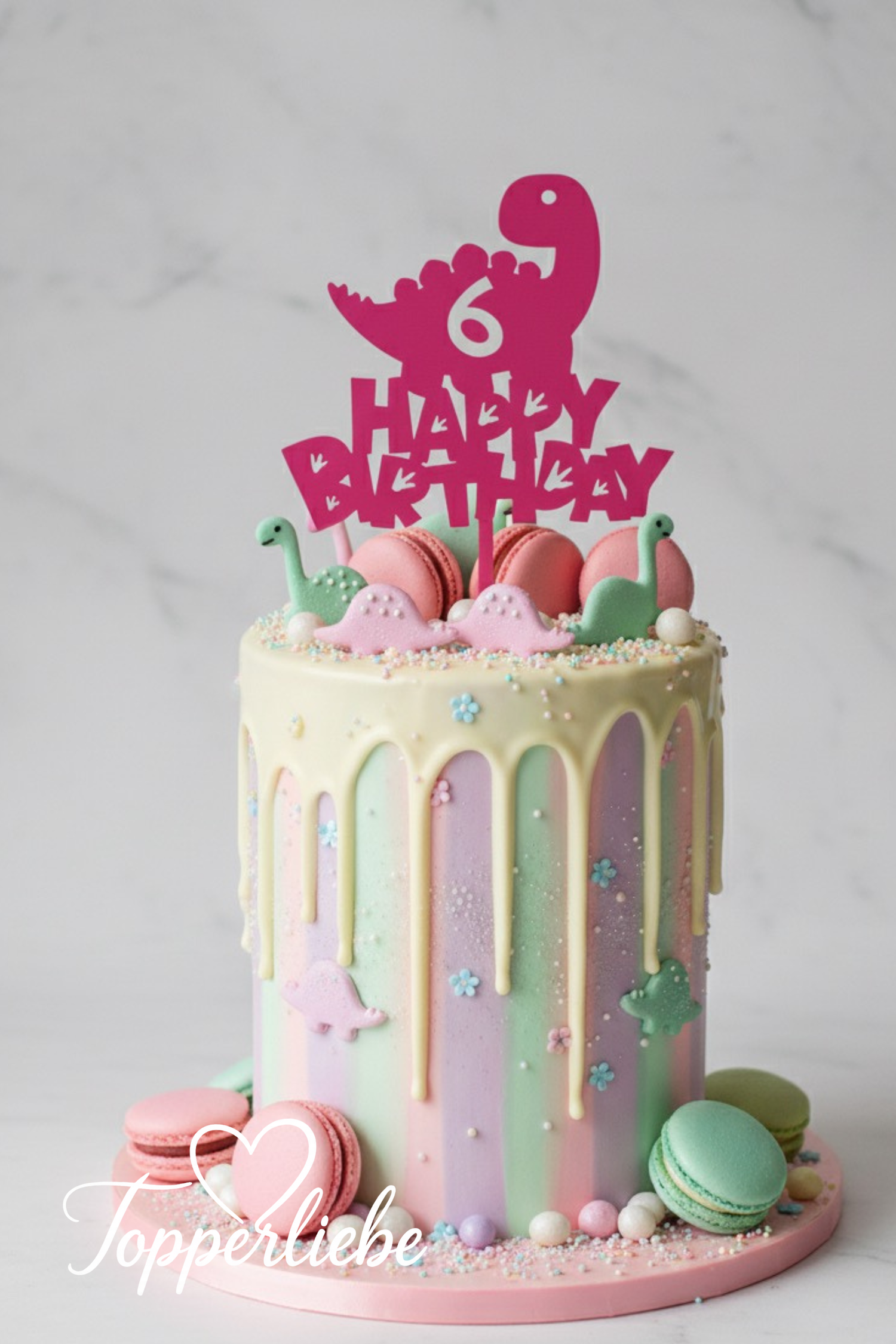 Dinosaurier Happy Birthday Tortentopper mit Zahl in Pink auf pastellfarbener Geburtstagstorte – Produkt von Topperliebe
